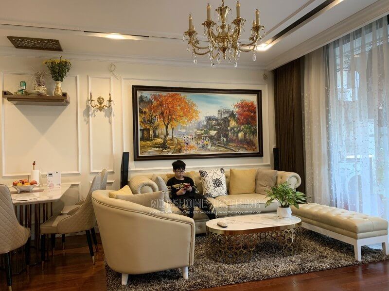 Việc thi công nội thất gỗ cho phòng khách chung cư Vinhomes cao cấp đang được thực hiện.